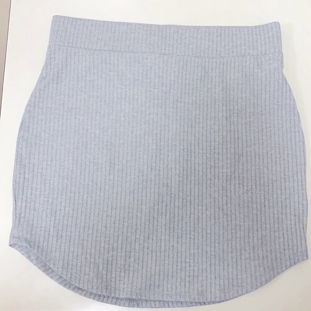 MINI SKIRT!